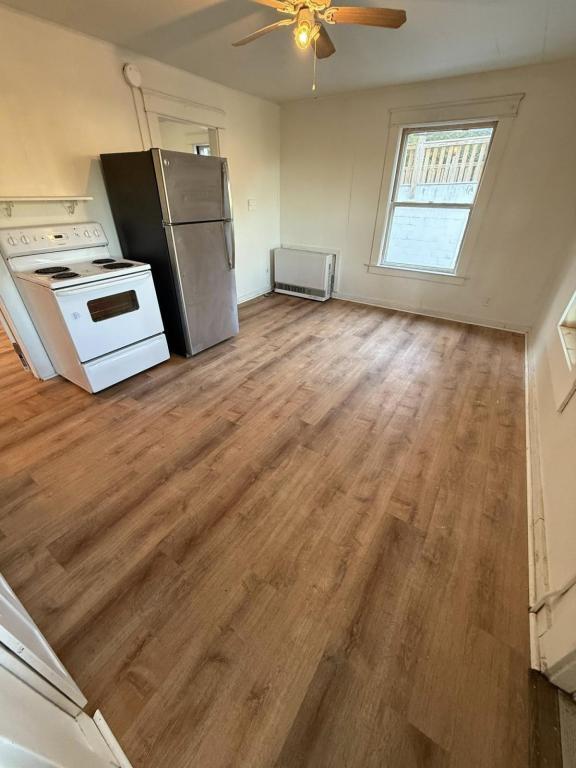 Building Photo - 416 Burgess St