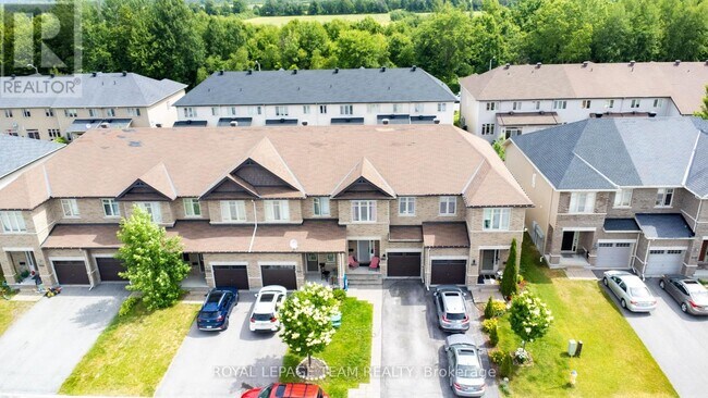Photo du bâtiment - 421 Arncliffe Ave