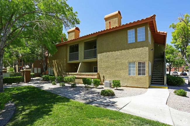 Building Photo - Diamondhead Apartments