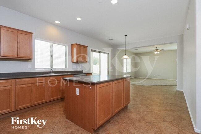 Foto del edificio - 19395 W Madison St