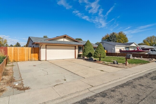 Building Photo - 1508 W Elm Pl