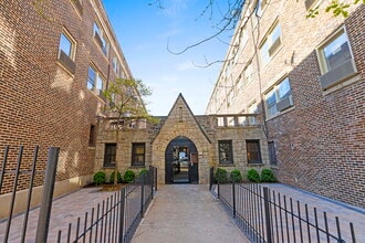 Building Photo - 1555 W Hollywood Ave