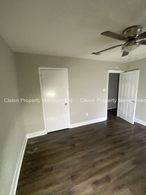 Building Photo - Spacious renovated 3/2 home for rent