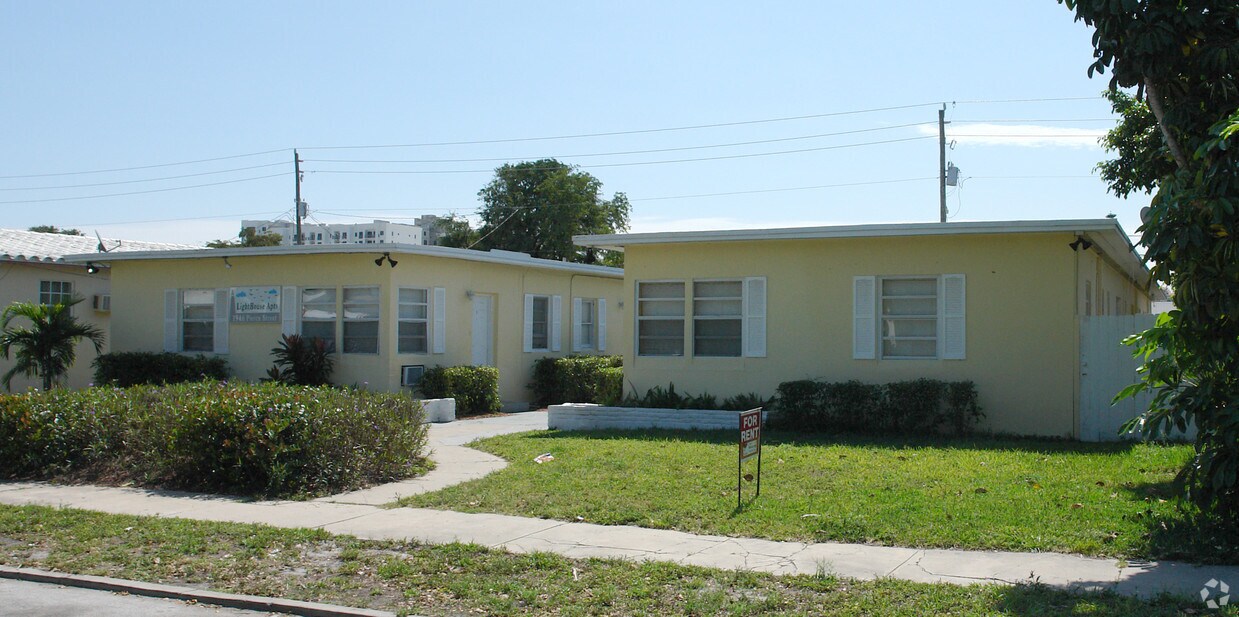 Building Photo - Lighthouse Apartments