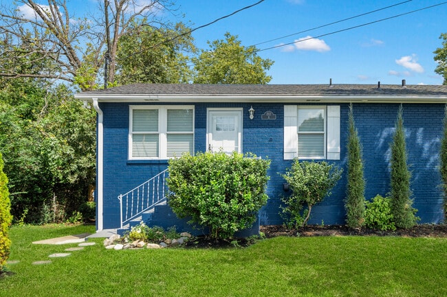 Building Photo - 2112 Sanborn Dr