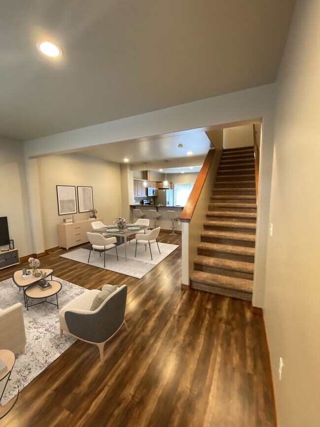 Foto del edificio - Lower Rent? And $500 Off Your First Month's Rent? In This Economy?! That Means More Money for Tacos!