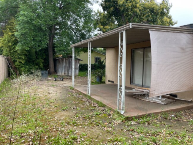 Foto del edificio - 721 W Longden Ave