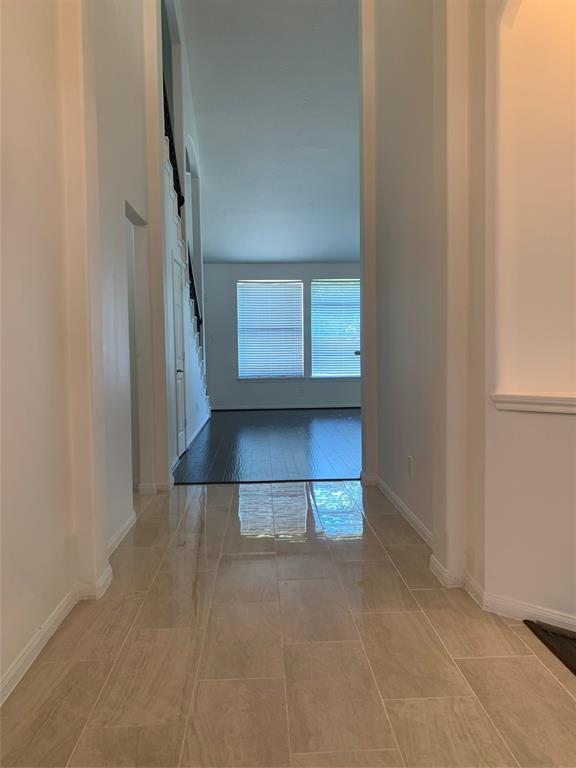 Building Photo - 15522 Pine Valley Tr