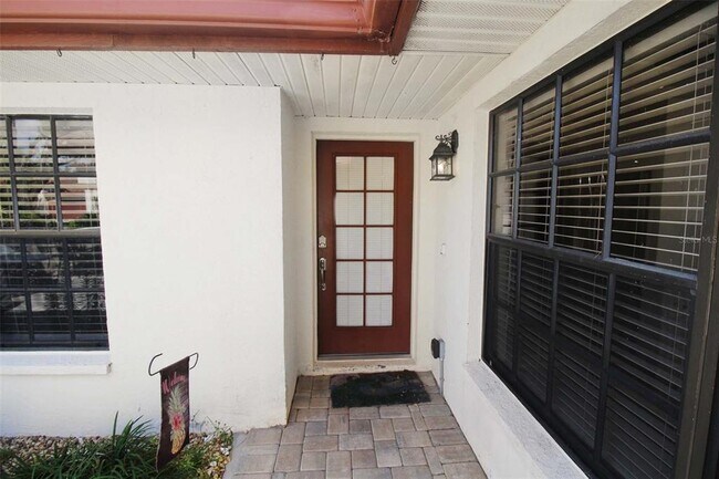 Building Photo - 6019 Courtside Dr