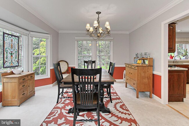 Building Photo - 6111 Fox Run