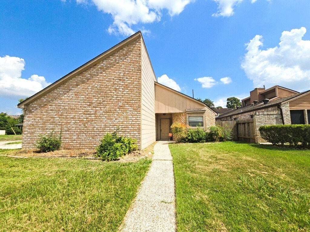 Foto principal - 1705 Bodart Ct