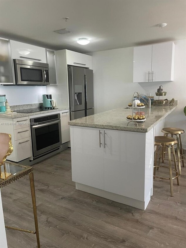 Foto del edificio - 185 SW 7th St