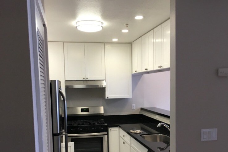Primary Photo - 114 S B St