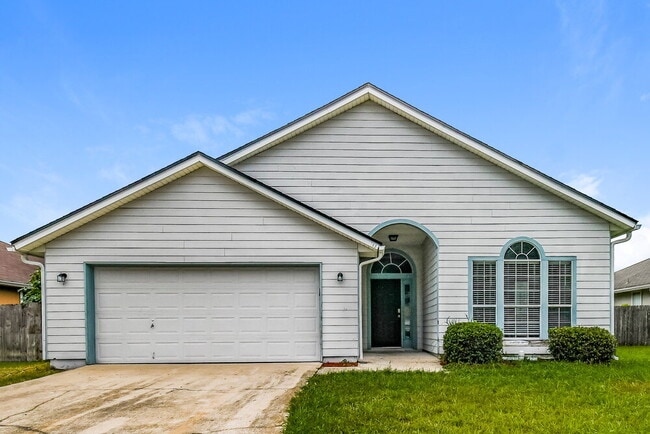 Building Photo - 383 Summit Dr