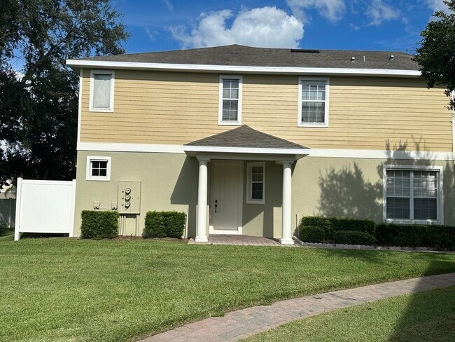 Building Photo - 4964 Poolside Dr