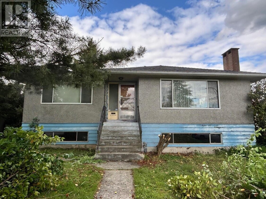Primary Photo - 6365 Napier St