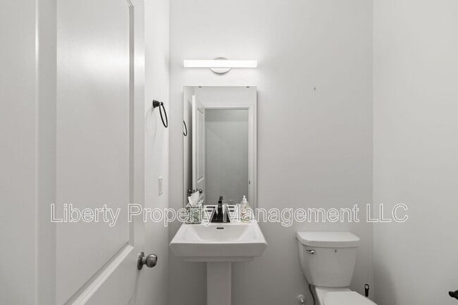 Foto del edificio - 472 Copperleaf Dr