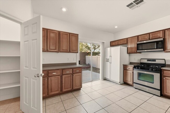 Foto del edificio - 8928 Spotted Tail Ave