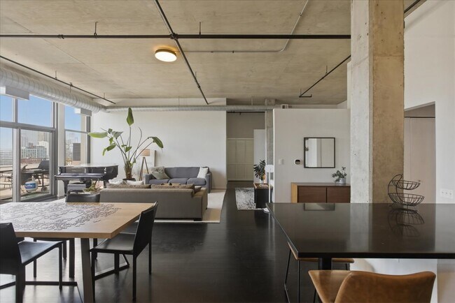 Foto del edificio - 900 N Kingsbury St