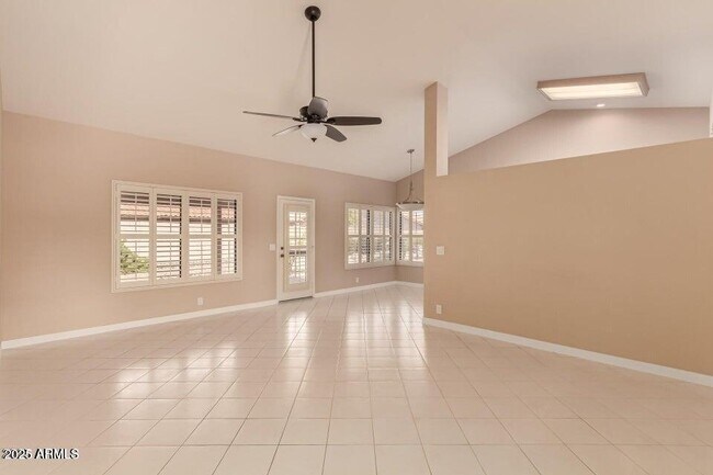 Building Photo - 9136 W Sequoia Dr
