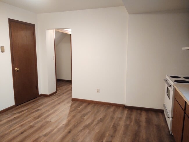 Kitchen - 22 N Railroad St