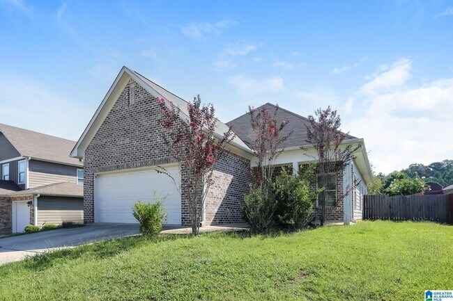 Foto del edificio - 140 GREENWOOD Cir