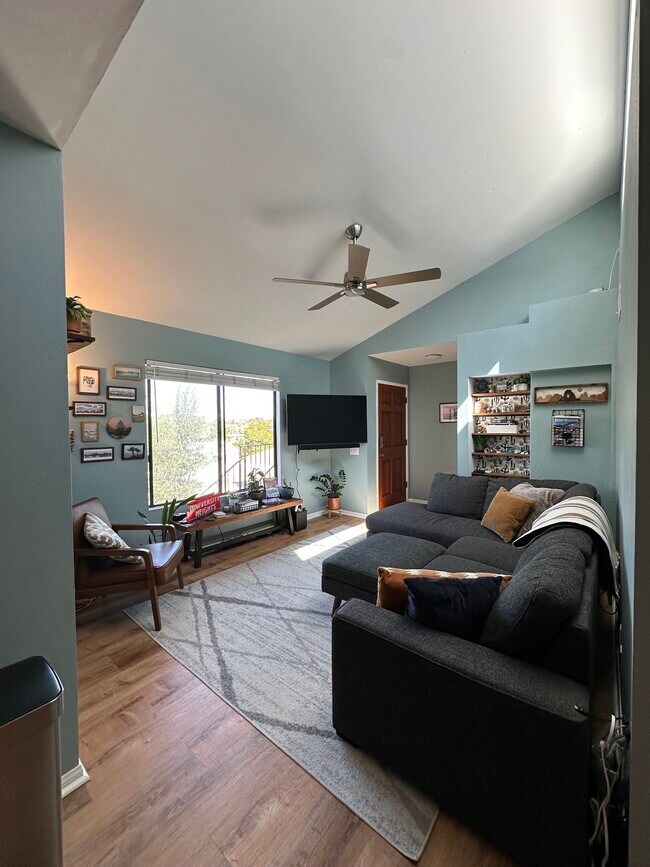 Foto del edificio - 4385 Georgia St