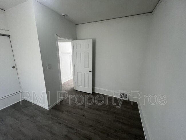 Building Photo - 3284 N 30th St