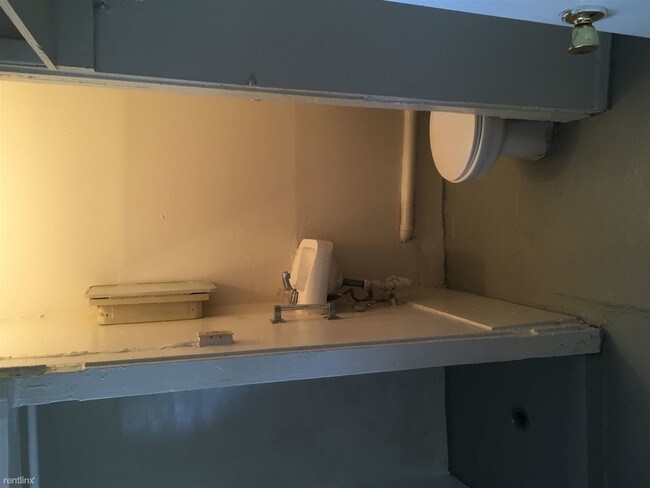Foto del edificio - 1 br, 1 bath Apartment - 600 Dallas St 613