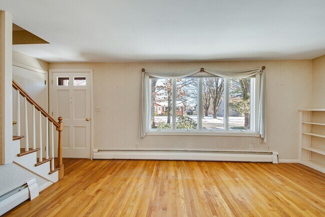 Building Photo - 33 Monsen Rd