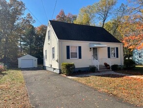 Building Photo - 34 Monroe St