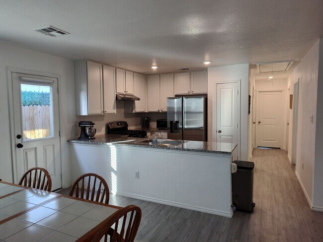 Building Photo - 12911 Chinali Spgs