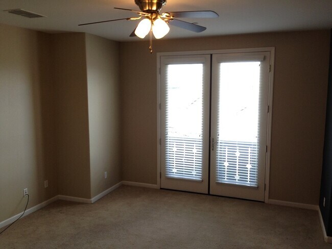 Building Photo - 6283 Lonetree Blvd