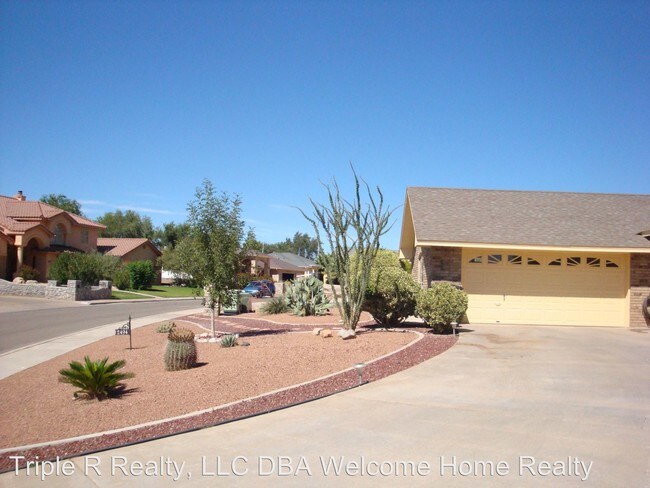 Foto del edificio - 3 br, 2.5 bath House - 2494 Desert Hills Dr