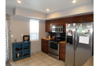 Building Photo - 1100 Merrimar Cir N