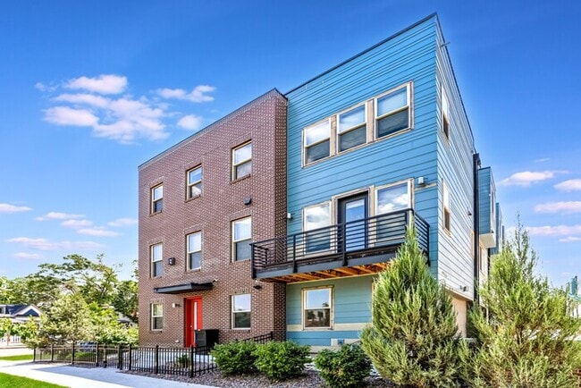 Building Photo - 1200 W 11th Ave