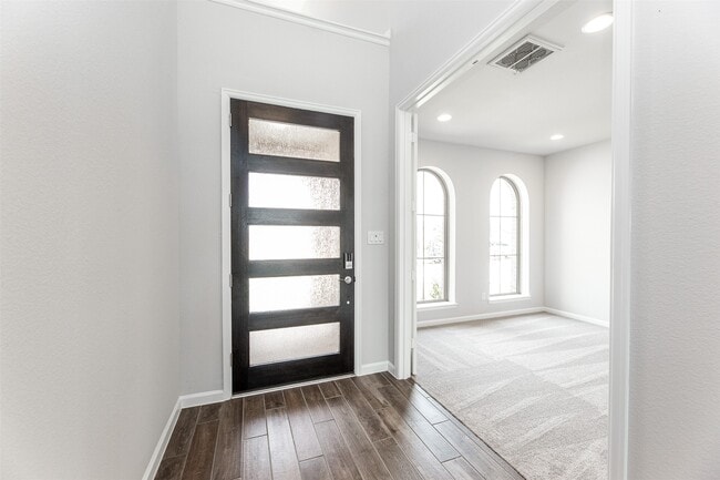 Building Photo - 677 Cape Capri Dr