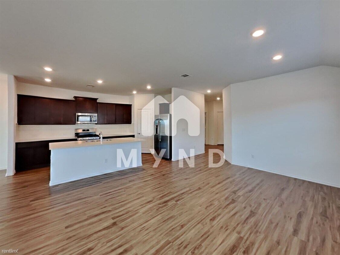 Primary Photo - 3 br, 2 bath House - 268 Madrid