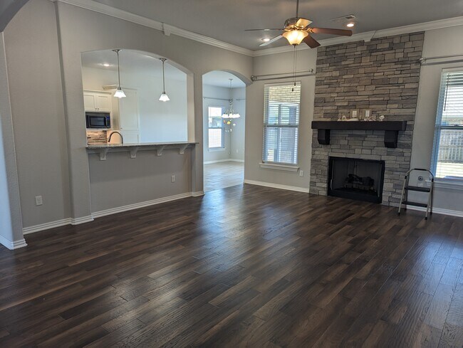 Sala de estar - 4360 W Wales Dr