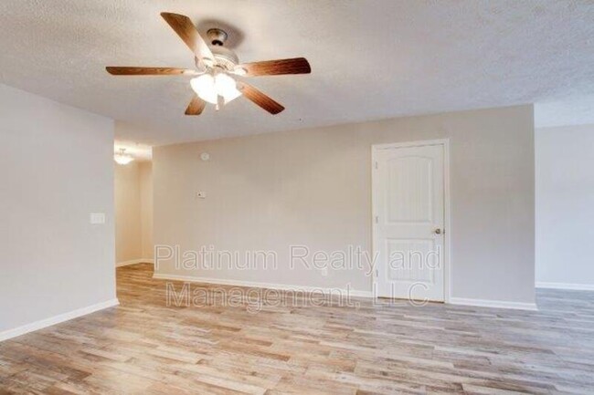 Building Photo - 1608 A Railton Ct