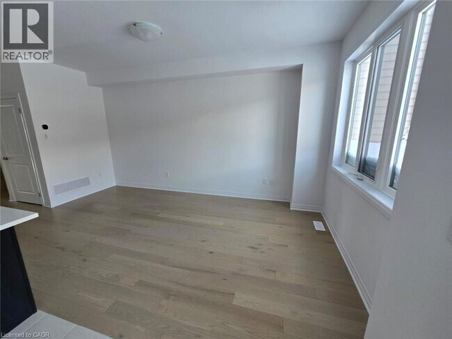 Photo du bâtiment - 99 Manuel St