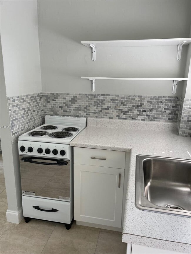 Foto del edificio - 2805 NE 6th Ln