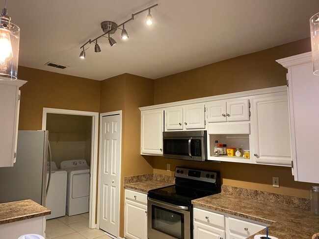 Foto del edificio - 10000 Gate Pky N