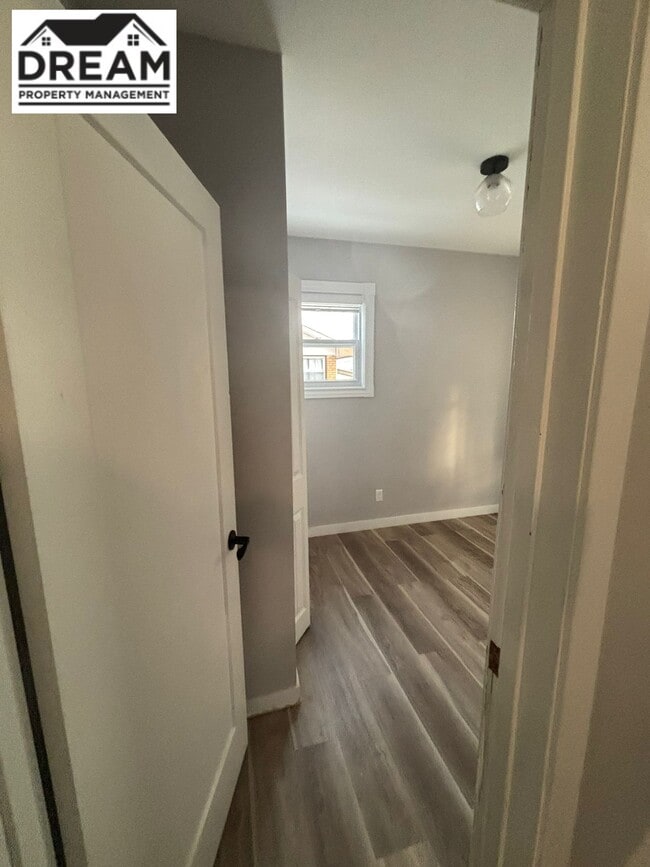 Photo du bâtiment - 1241 Exmouth St