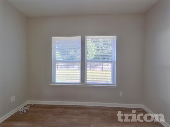 Foto del edificio - 1551 Peabody Court