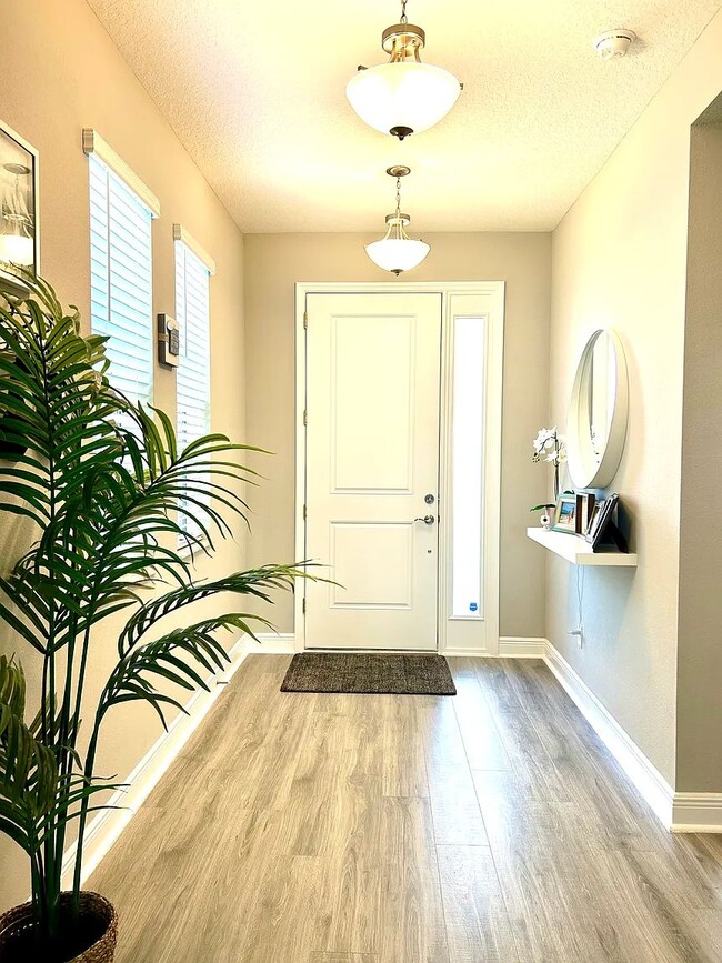 Building Photo - 1013 Fern Leaf Run