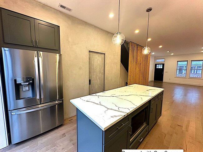 Foto del edificio - 733 Gresham Pl NW