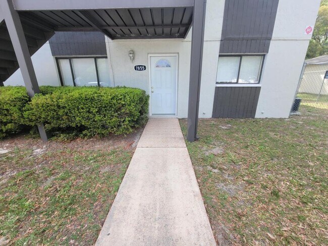 Building Photo - 7851-7857 Pinehurst Dr.