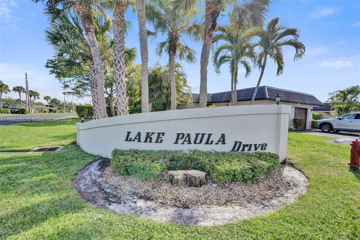 Primary Photo - 125 Lake Paula Dr