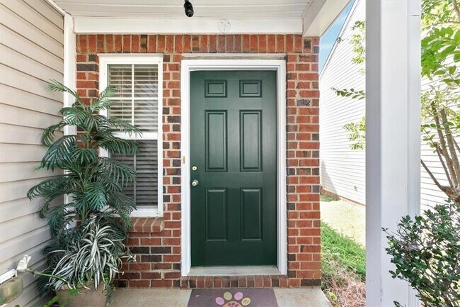 Foto del edificio - 2760 Englewood Dr